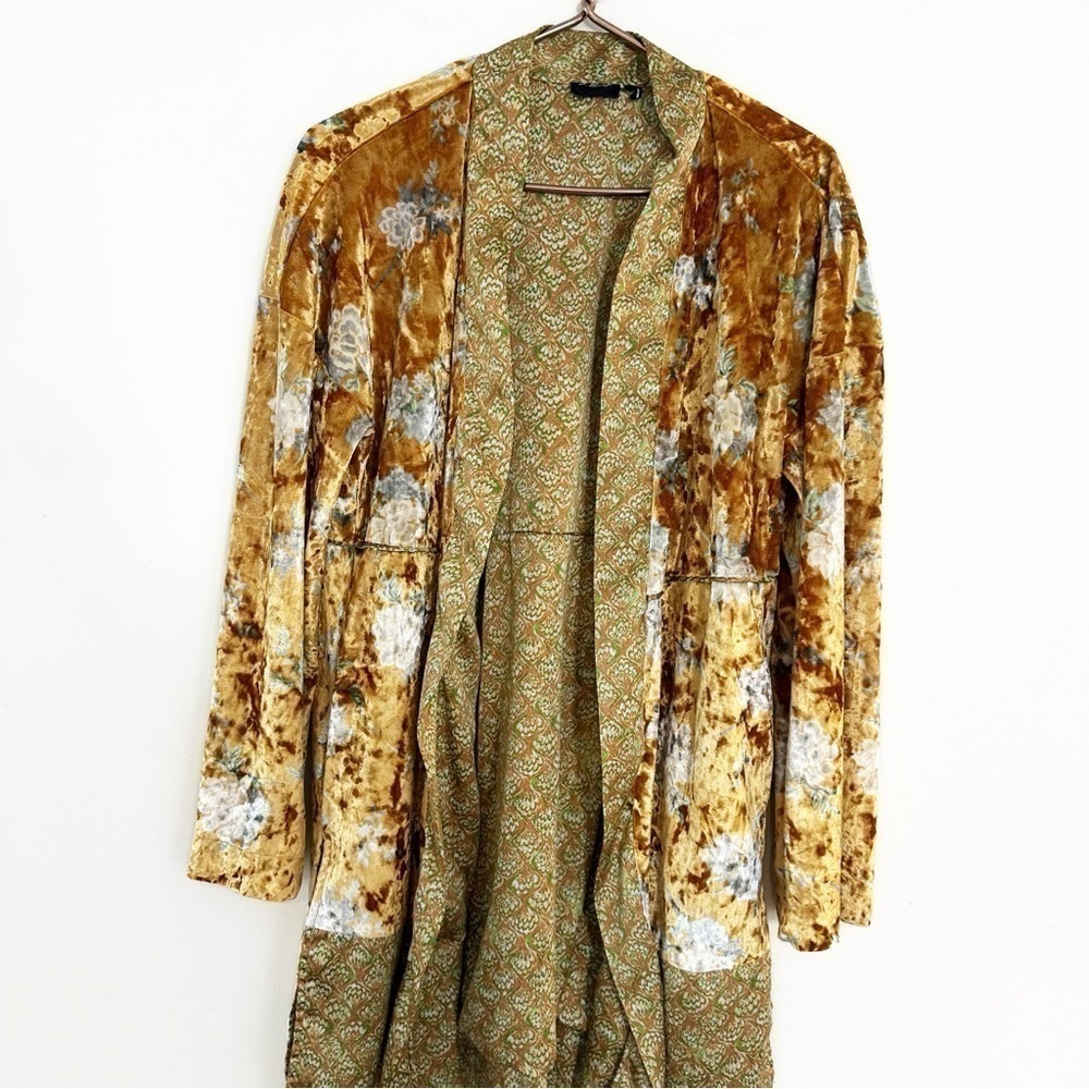 Urban Outfitters Out From Under Crushed Velvet Open Front Kimono Womens XS Small - Picture 4 of 7